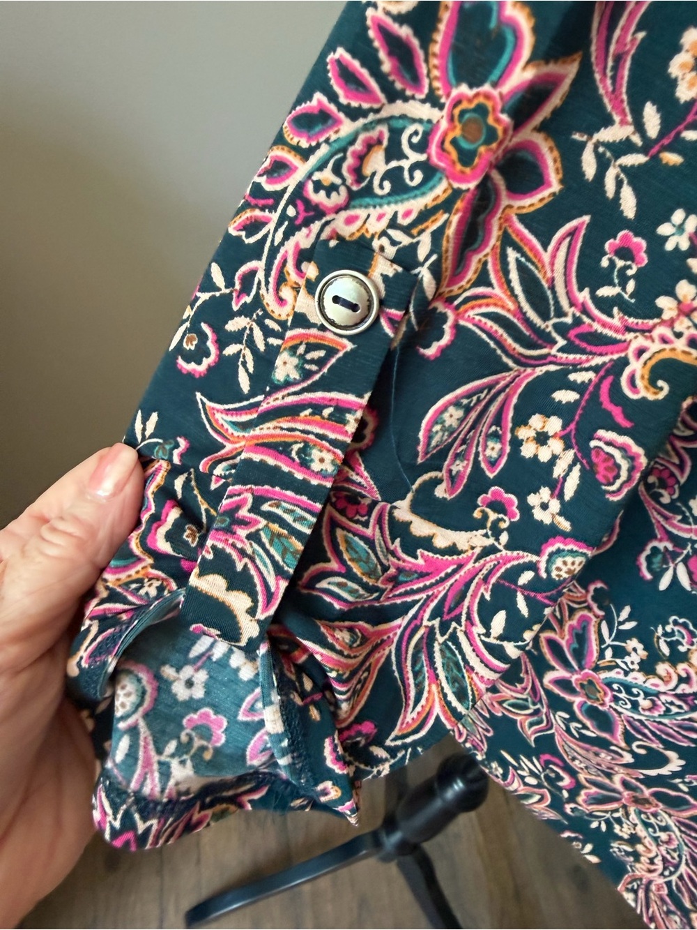 NWT DEAR SCARLETT NEW Floral Paisley Long-Sleeve Tunic Blouse - Picture 8 of 8